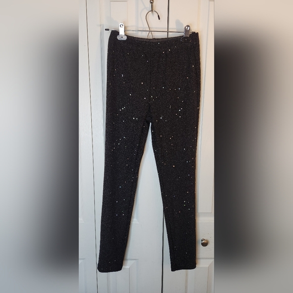 NWOT Set Of Two Pairs Of Shimmery Glittery Leggings Medium Gray Silver Black - Picture 6 of 7